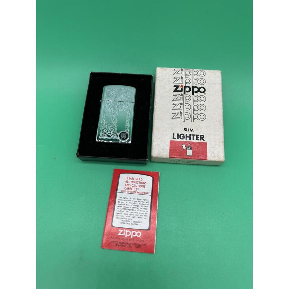 Vintage Slim ZIPPO LIGHTER #1652 Venetian Chrome with Original Box/Never Used